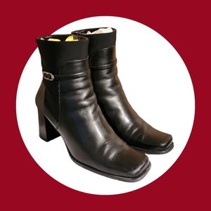 Women Vintage Leather Black Ankle Boots By Artiva Size 10M/Women Square Toe Boot